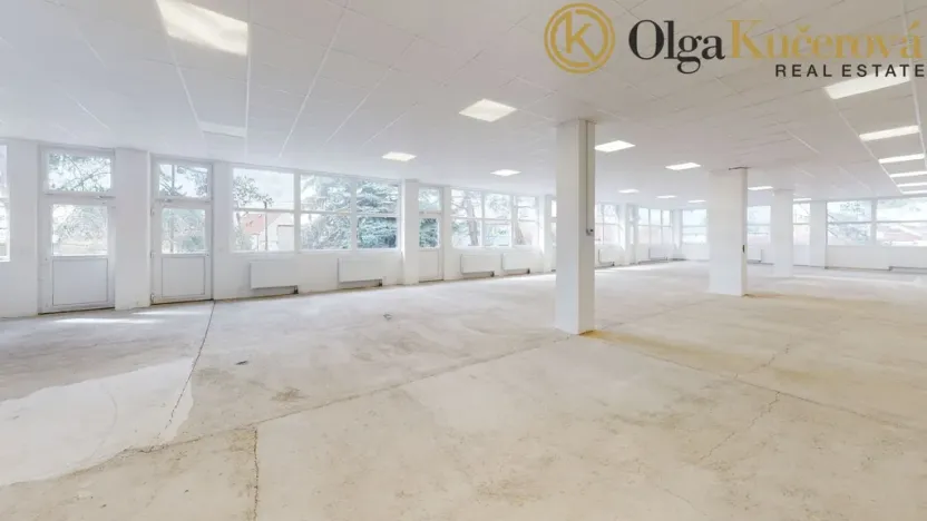 Prodej obchodního prostoru, Svitavy, Lanškrounská, 868 m2