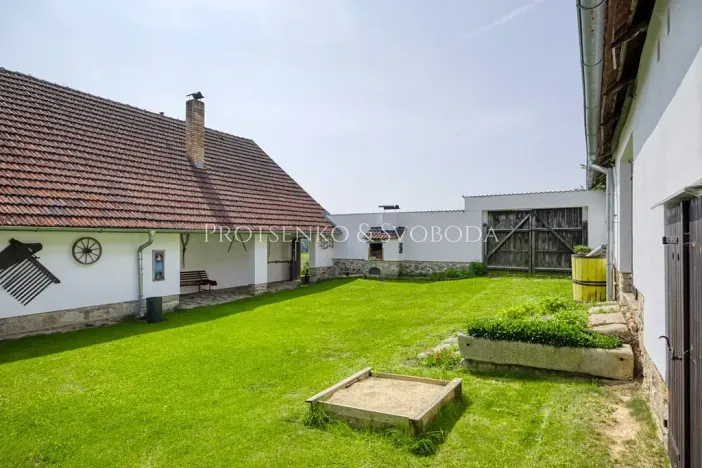 Prodej ubytování, Horní Radouň, 275 m2