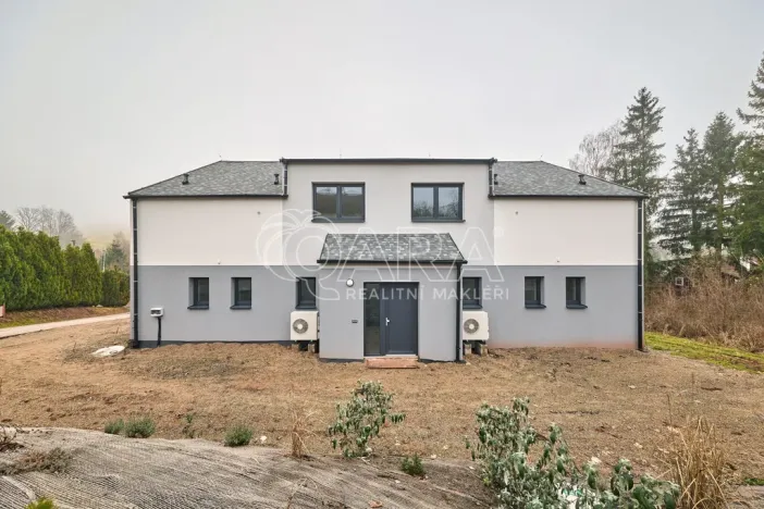 Prodej bytu 4+kk, Mladé Buky - Hertvíkovice, 132 m2