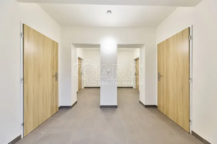 Prodej bytu 4+kk, Mladé Buky - Hertvíkovice, 132 m2