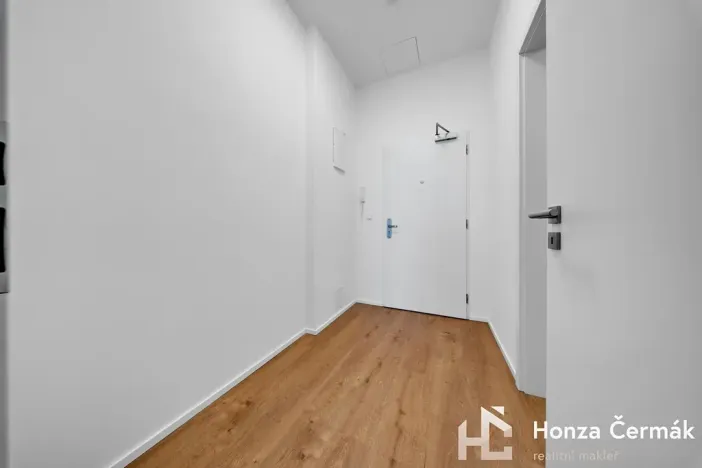 Pronájem bytu 1+kk, Brno, třída Generála Píky, 35 m2