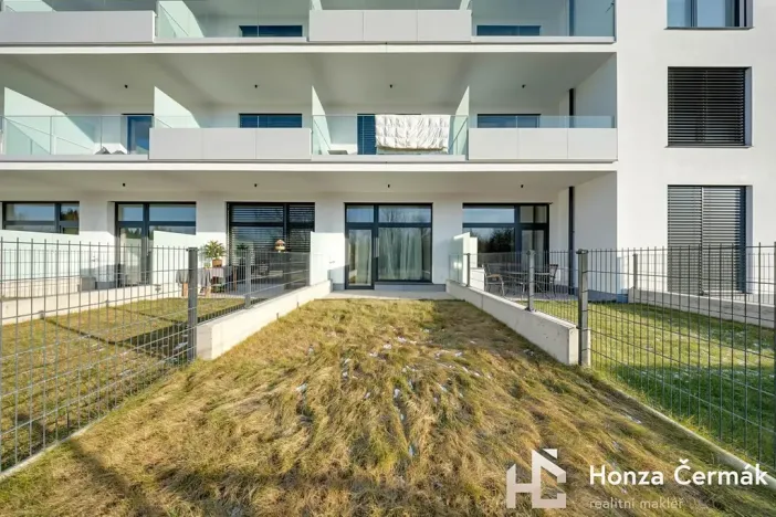 Pronájem bytu 1+kk, Brno, třída Generála Píky, 35 m2