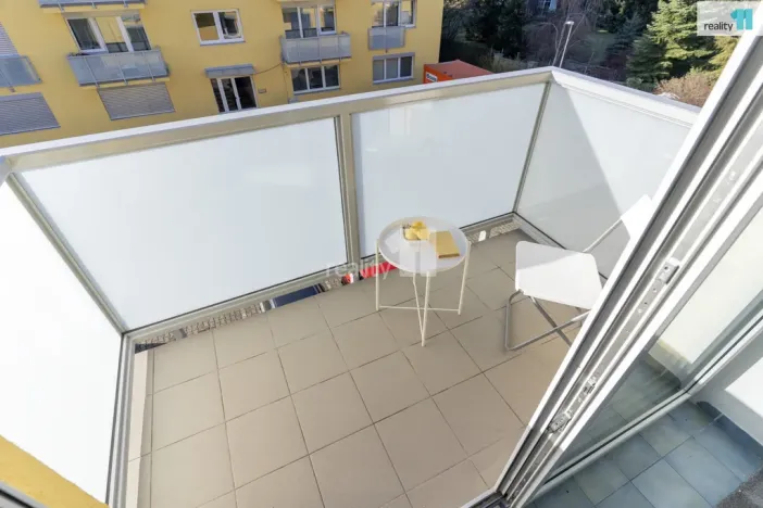 Prodej bytu 2+kk, Jesenice, Sluneční, 63 m2