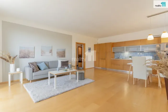 Prodej bytu 2+kk, Jesenice, Sluneční, 63 m2