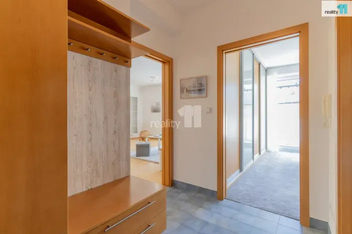 Prodej bytu 2+kk, Jesenice, Sluneční, 63 m2