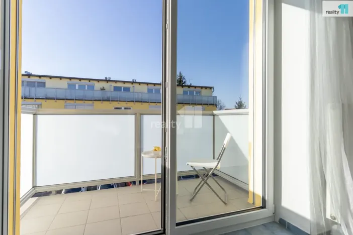 Prodej bytu 2+kk, Jesenice, Sluneční, 63 m2