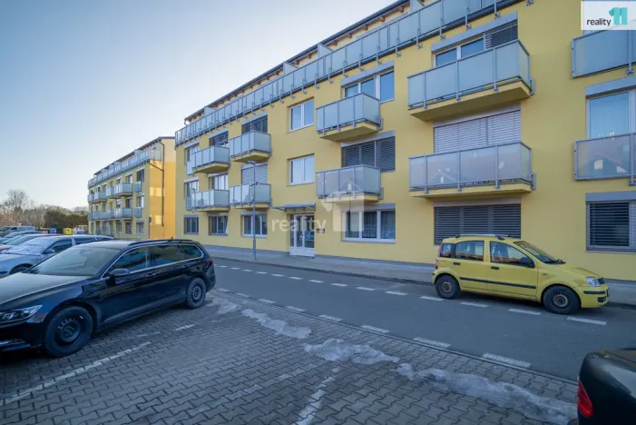 Prodej bytu 2+kk, Jesenice, Sluneční, 63 m2