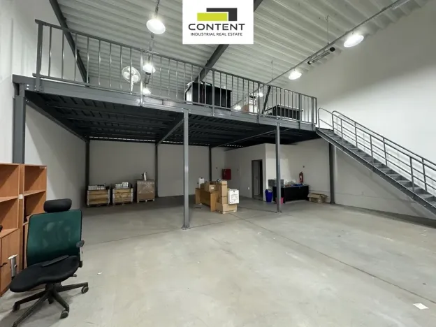 Pronájem skladu, Zápy, 270 m2