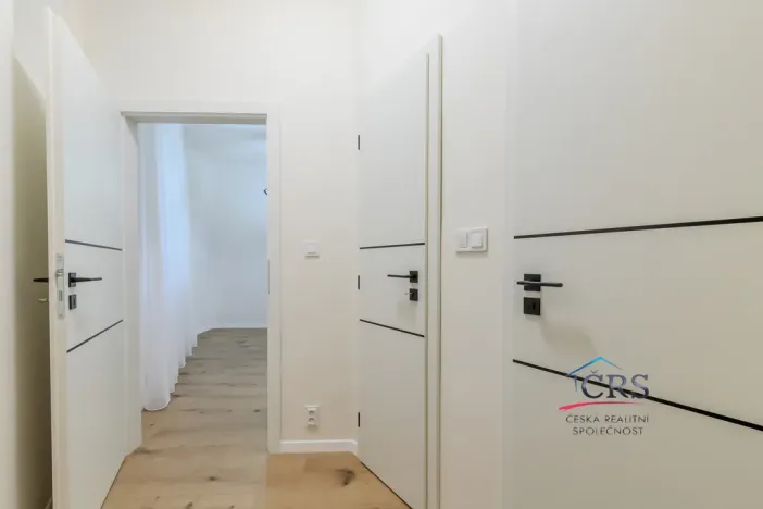 Prodej bytu 2+kk, Praha - Nusle, U křížku, 37 m2