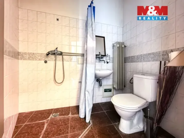 Pronájem obchodního prostoru, Ústí nad Orlicí, Královéhradecká, 117 m2