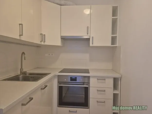 Pronájem bytu 2+kk, Praha - Kyje, Davidovičova, 50 m2