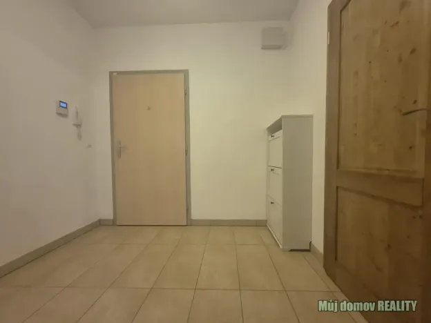 Pronájem bytu 2+kk, Praha - Kyje, Davidovičova, 50 m2