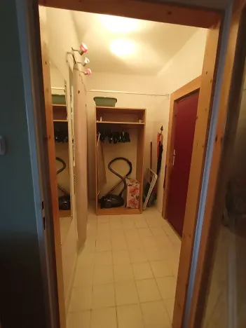 Pronájem bytu 1+kk, Praha - Modřany, Lysinská, 30 m2