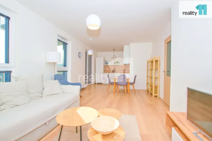 Pronájem bytu 2+kk, Liberec - Liberec III-Jeřáb, Kladenská, 57 m2