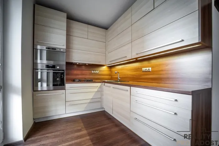 Pronájem bytu 2+1, Ostrava - Poruba, Zdeňka Štěpánka, 52 m2