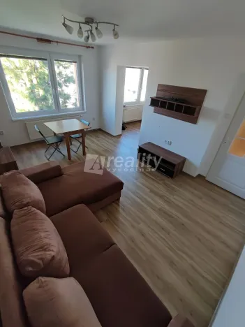 Pronájem bytu 3+1, Náměšť nad Oslavou, B. Němcové, 60 m2