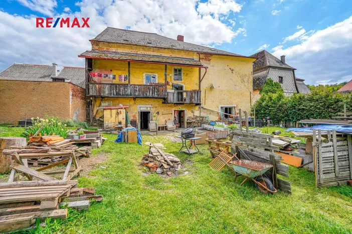 Prodej vícegeneračního domu, Úterý, 677 m2