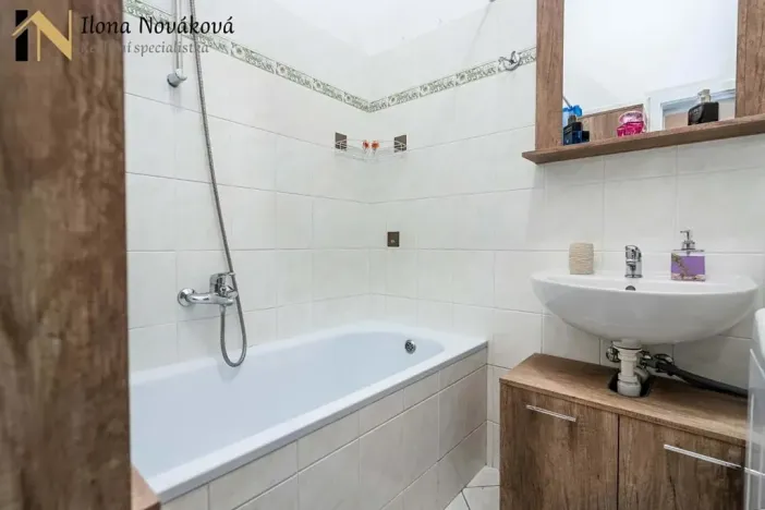 Prodej bytu 2+kk, Milovice, Višňová, 63 m2