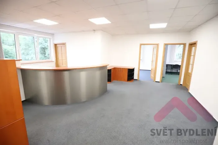 Pronájem kanceláře, Praha - Libeň, Voctářova, 117 m2
