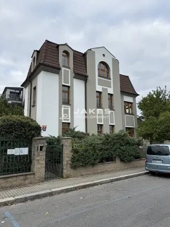 Pronájem bytu 2+kk, Praha - Liboc, Jenečská, 34 m2