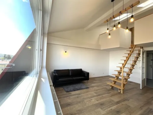 Pronájem bytu 3+kk, Praha - Smíchov, Nad Palatou, 75 m2