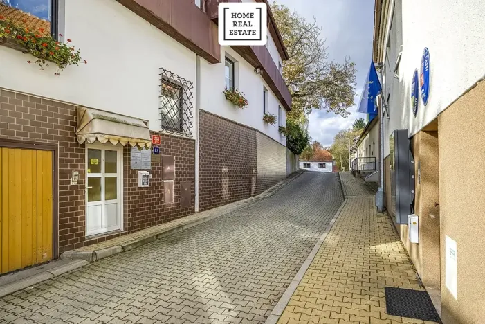 Prodej rodinného domu, Praha - Lysolaje, Kovárenská, 420 m2