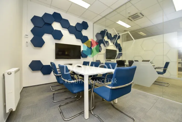 Pronájem kanceláře, Zdice - Černín, 1050 m2