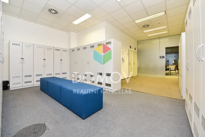 Pronájem kanceláře, Zdice - Černín, 1050 m2