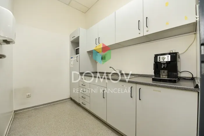 Pronájem kanceláře, Zdice - Černín, 1050 m2