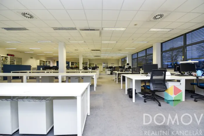 Pronájem kanceláře, Zdice - Černín, 525 m2