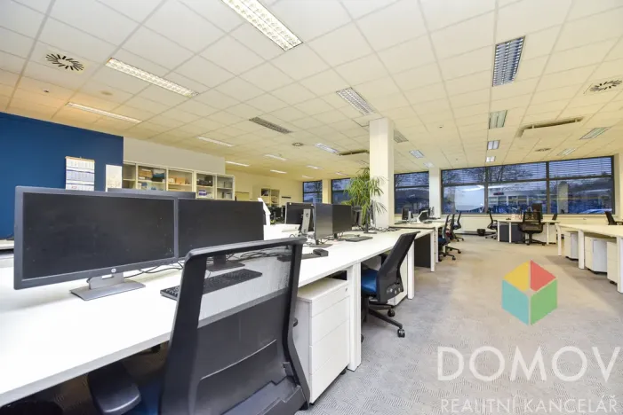 Pronájem kanceláře, Zdice - Černín, 525 m2
