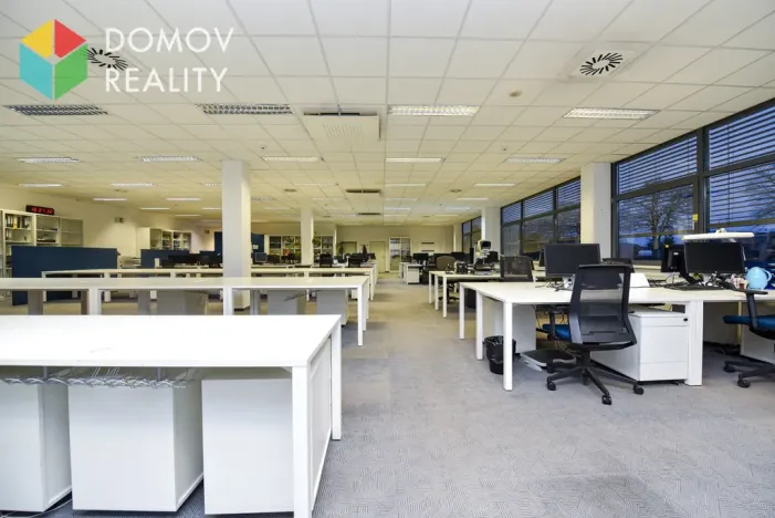 Pronájem kanceláře, Zdice - Černín, 525 m2