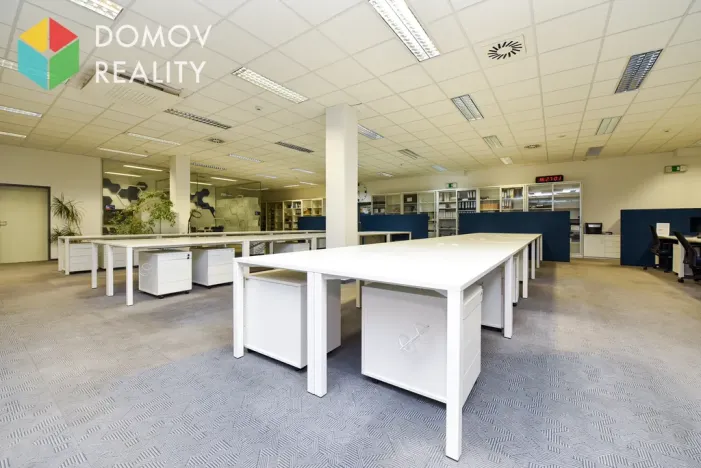 Pronájem kanceláře, Zdice - Černín, 525 m2