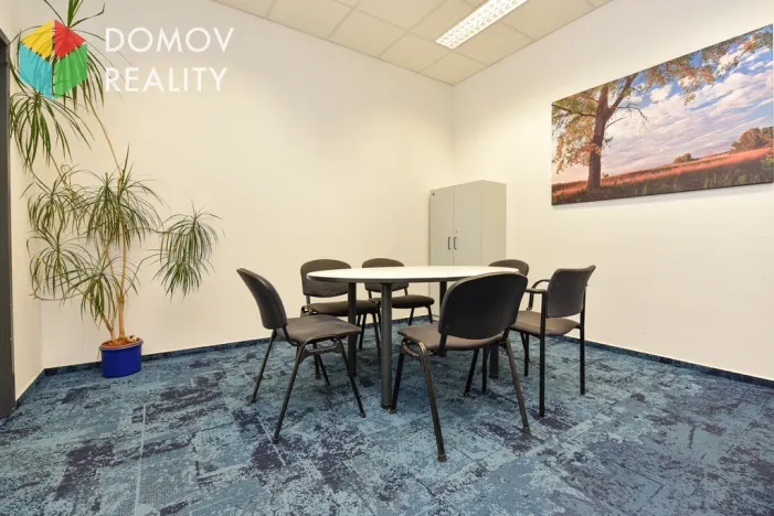 Pronájem kanceláře, Zdice - Černín, 525 m2