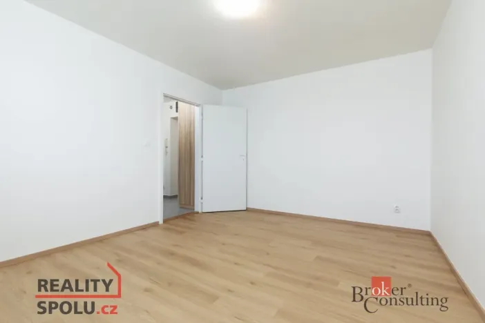 Pronájem bytu 1+1, Dolní Benešov, Osada míru, 33 m2