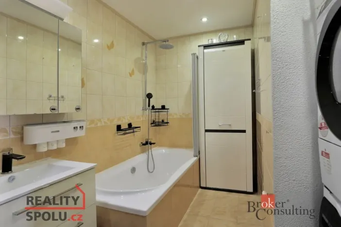 Prodej bytu 3+1, Aš, Dobrovského, 68 m2