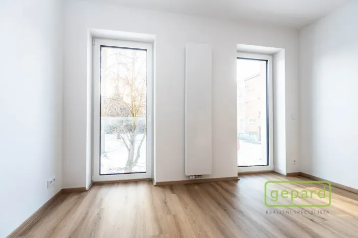 Pronájem bytu 1+kk, Praha, Danielova, 34 m2