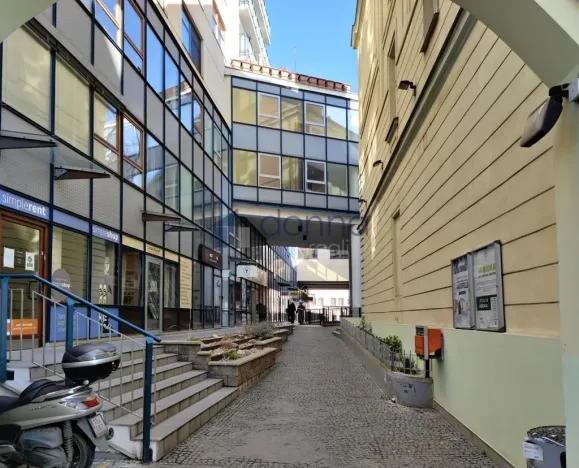 Pronájem obchodního prostoru, Praha, Chrudimská, 257 m2