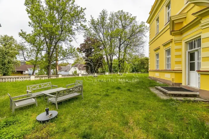 Pronájem kanceláře, Praha - Záběhlice, Za potokem, 270 m2