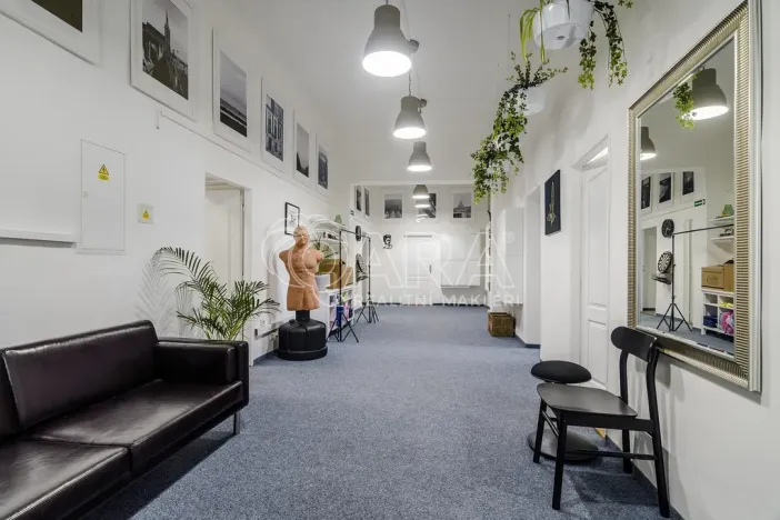 Pronájem kanceláře, Praha - Záběhlice, Za potokem, 270 m2