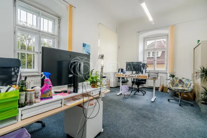 Pronájem kanceláře, Praha - Záběhlice, Za potokem, 270 m2