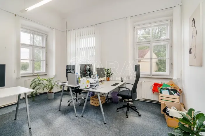 Pronájem kanceláře, Praha - Záběhlice, Za potokem, 270 m2