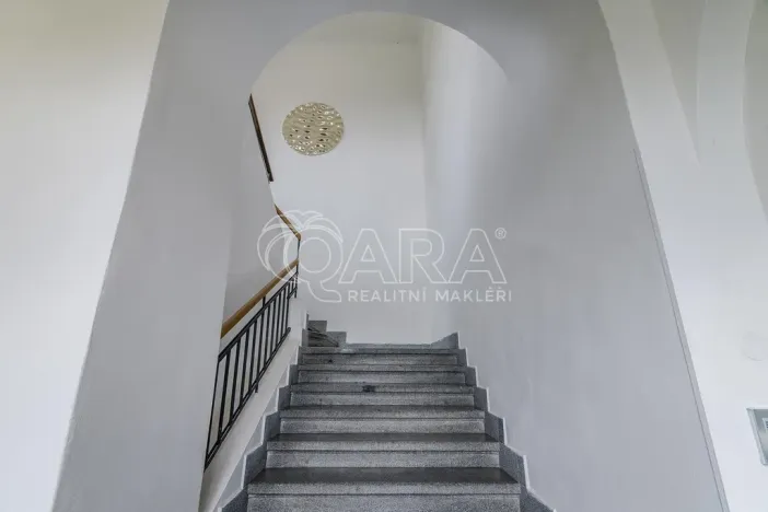 Pronájem kanceláře, Praha - Záběhlice, Za potokem, 270 m2