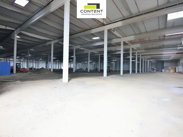 Pronájem skladu, Lovosice, 8330 m2