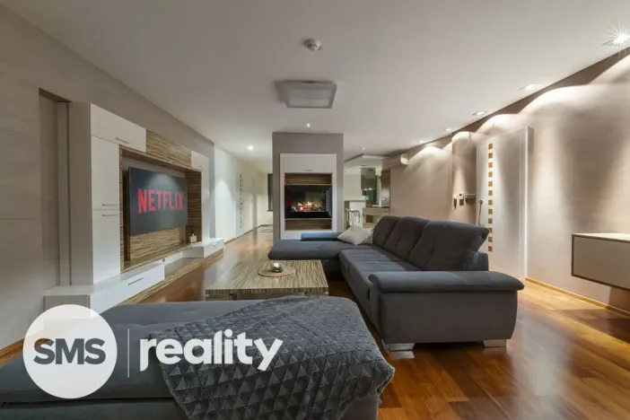 Pronájem atypického bytu, Brno - Štýřice, Pražákova, 332 m2