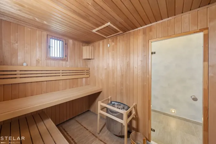 Pronájem atypického bytu, Brno - Štýřice, Pražákova, 332 m2