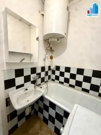 Prodej bytu 2+1, Nýřany, Komenského, 63 m2