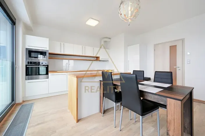 Pronájem bytu 3+kk, Praha - Žižkov, Olšanská, 86 m2