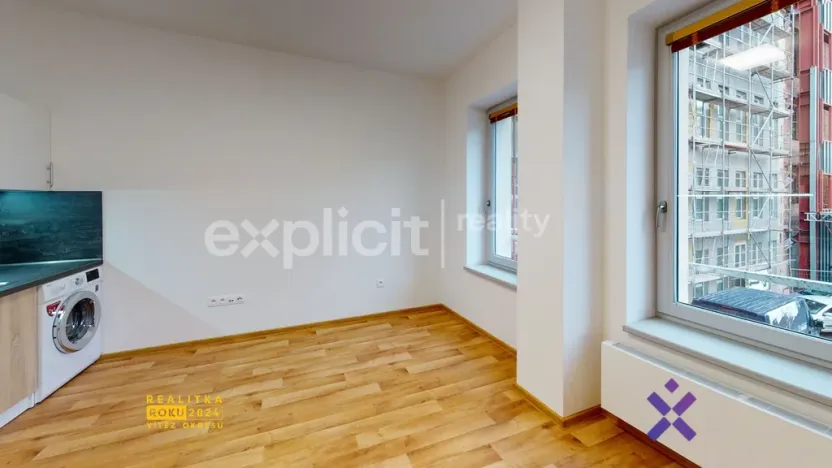 Pronájem bytu 1+kk, Zlín, Lorencova, 22 m2