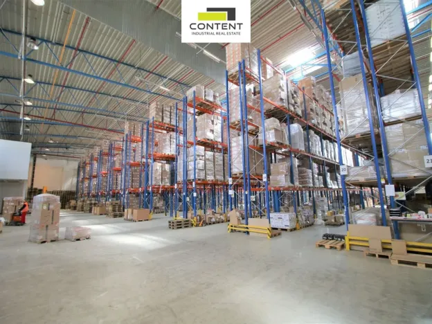 Pronájem skladu, Kněževes, Nad Kovárnou, 4264 m2